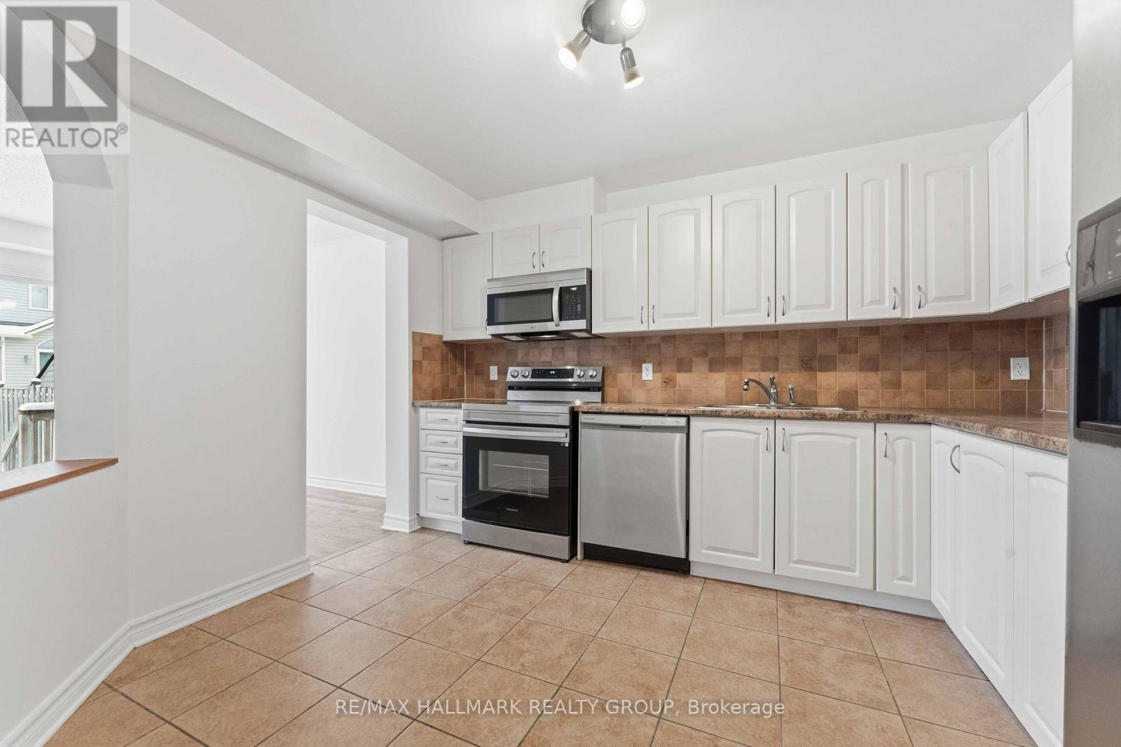 123 Silvermoon Crescent