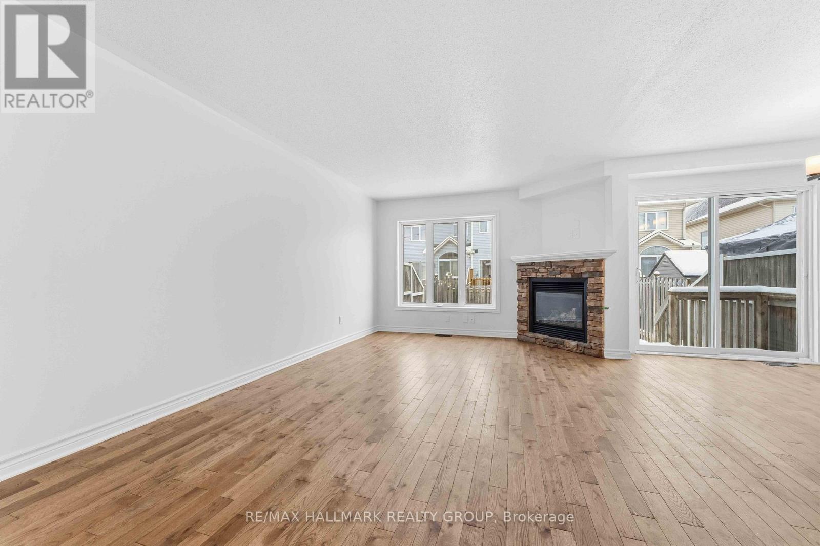 123 Silvermoon Crescent