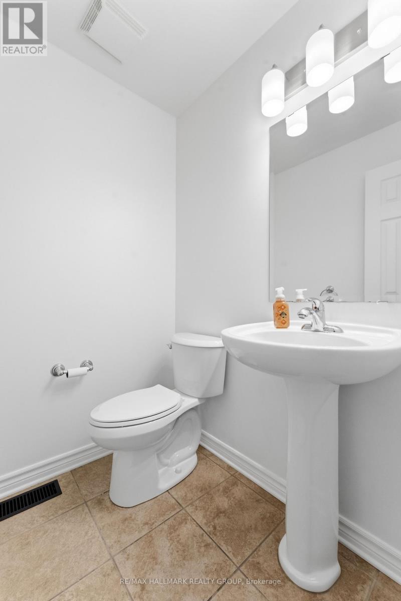 123 Silvermoon Crescent