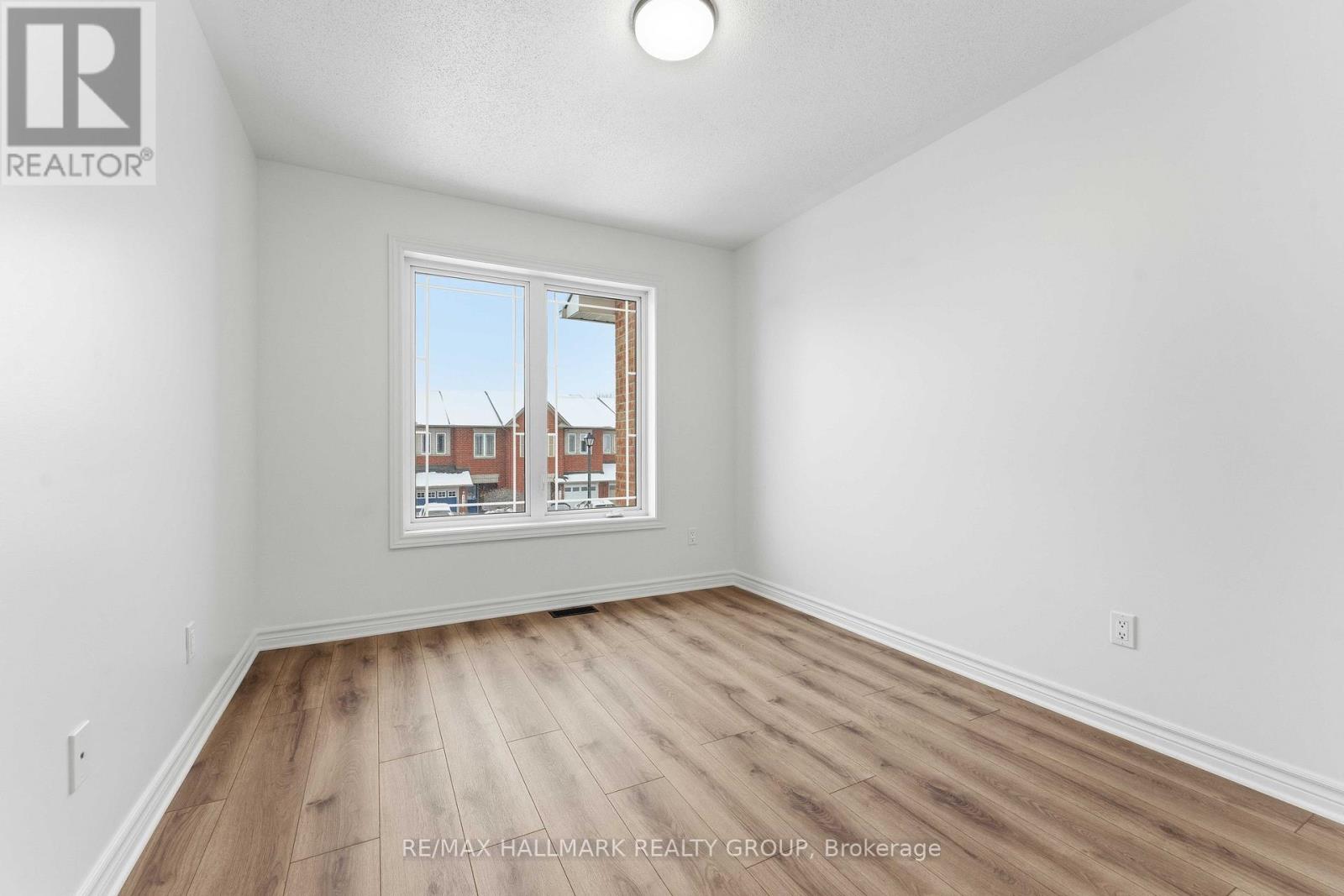 123 Silvermoon Crescent