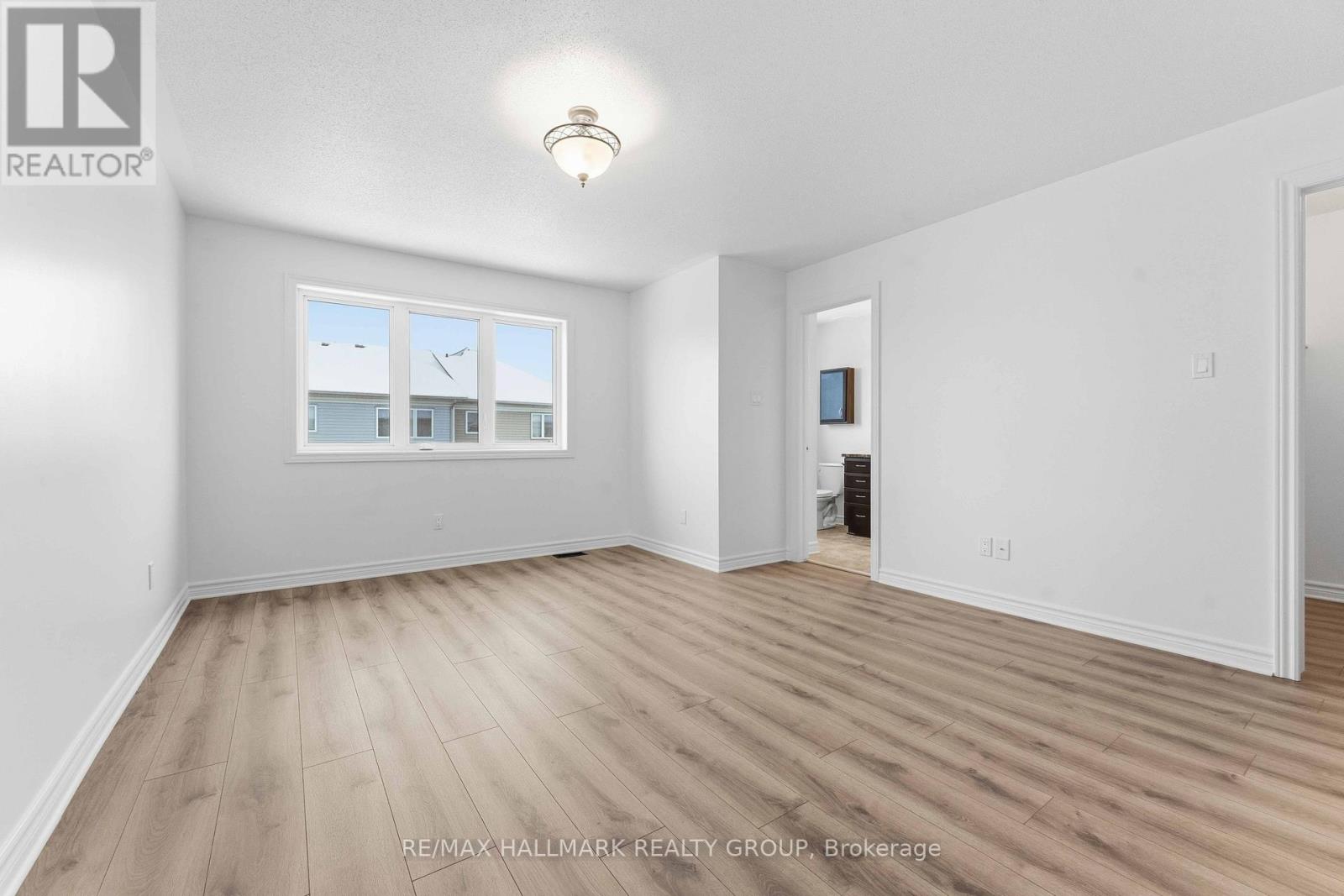 123 Silvermoon Crescent