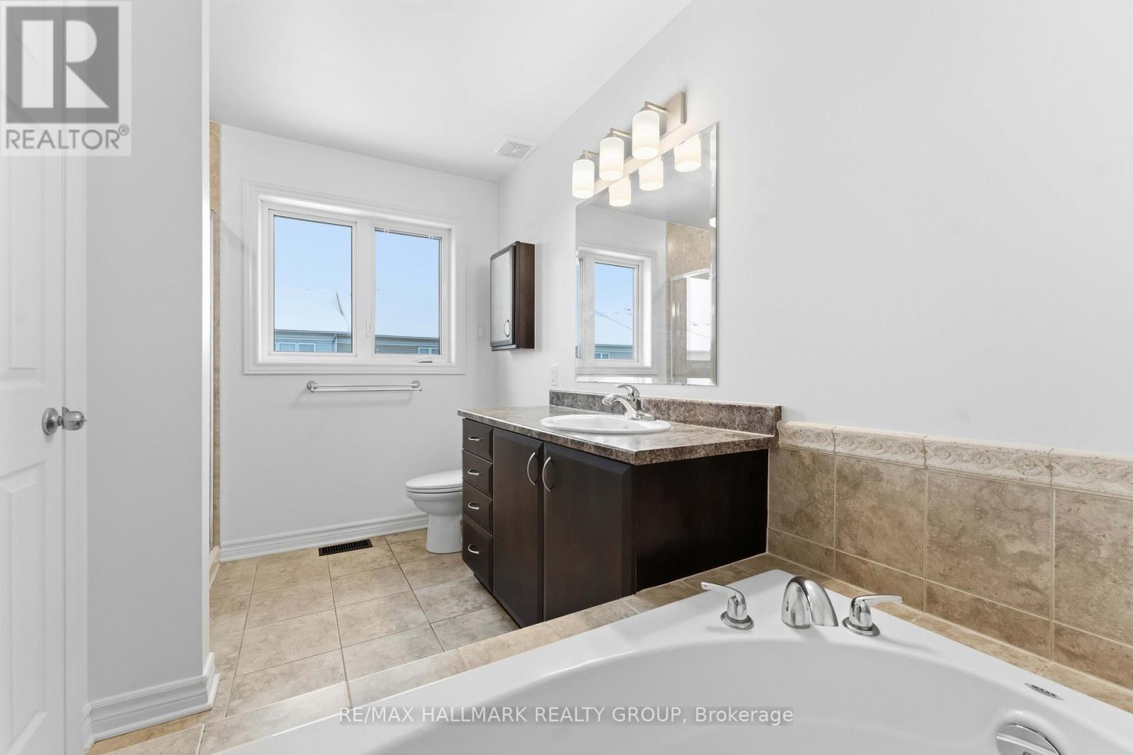 123 Silvermoon Crescent