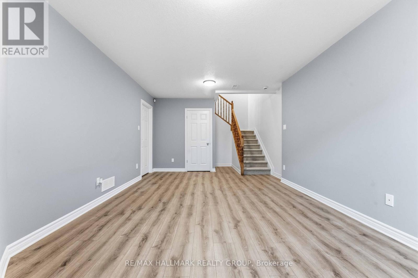 123 Silvermoon Crescent