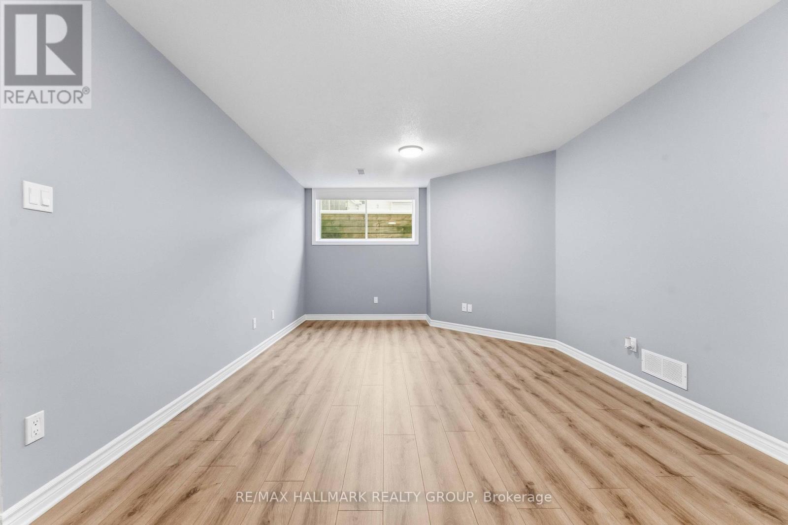 123 Silvermoon Crescent