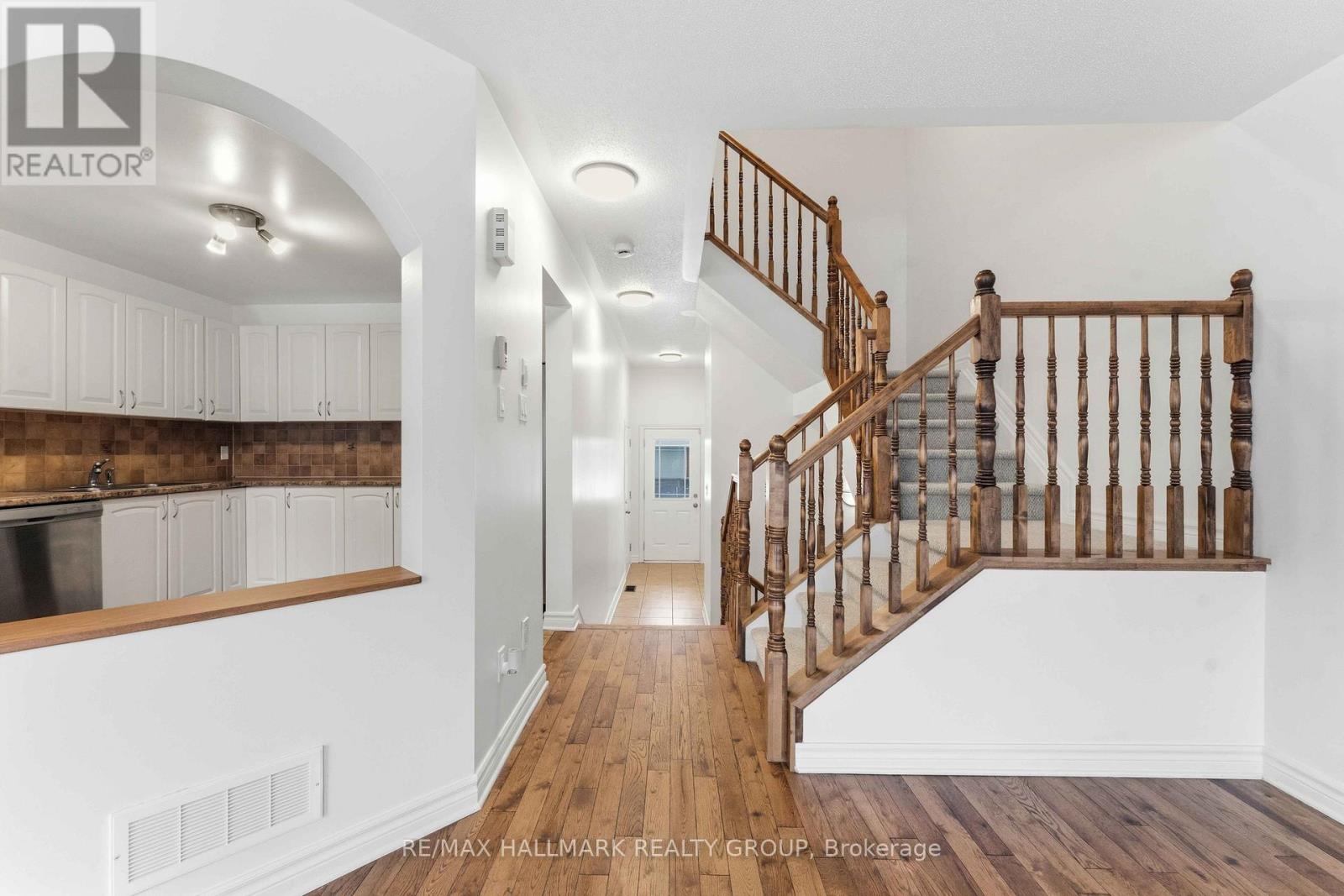 123 Silvermoon Crescent