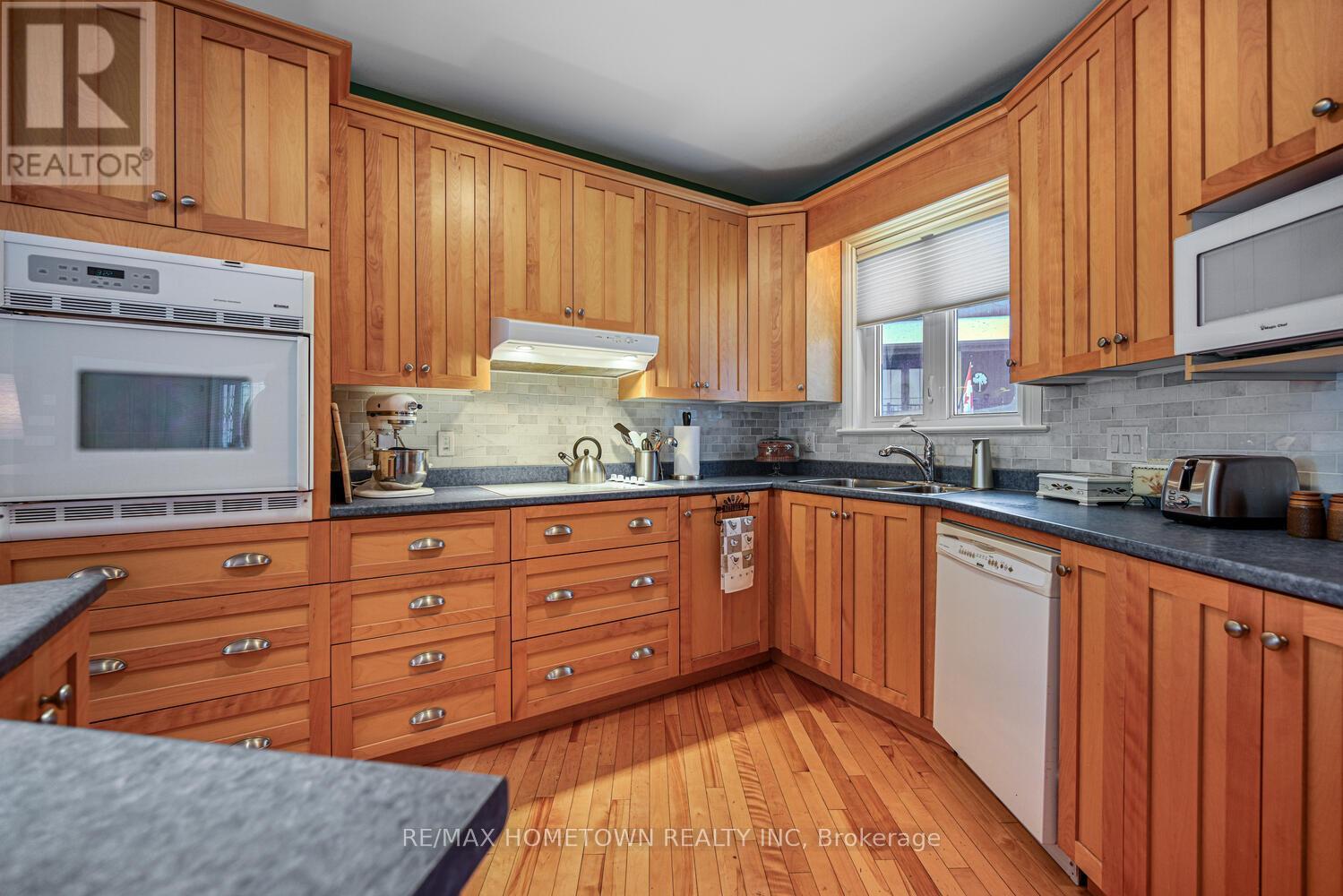 1219 County Road 2 Road