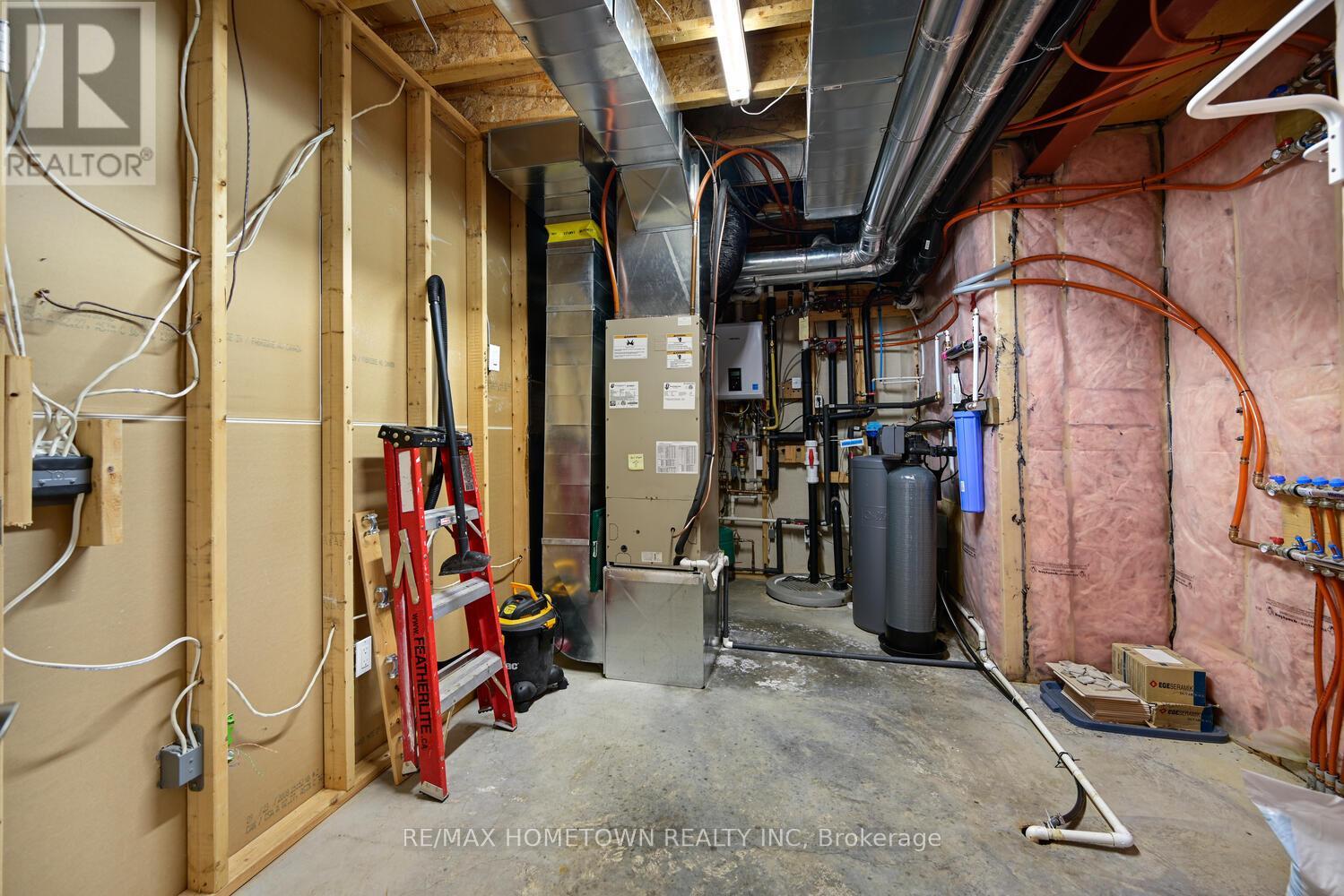 1219 County Road 2 Road