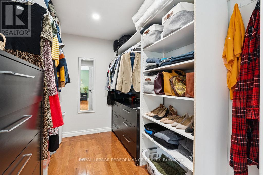 1798 Woodhaven Heights