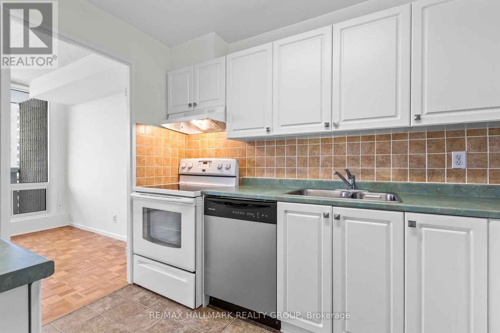 805 - 265 Poulin Avenue