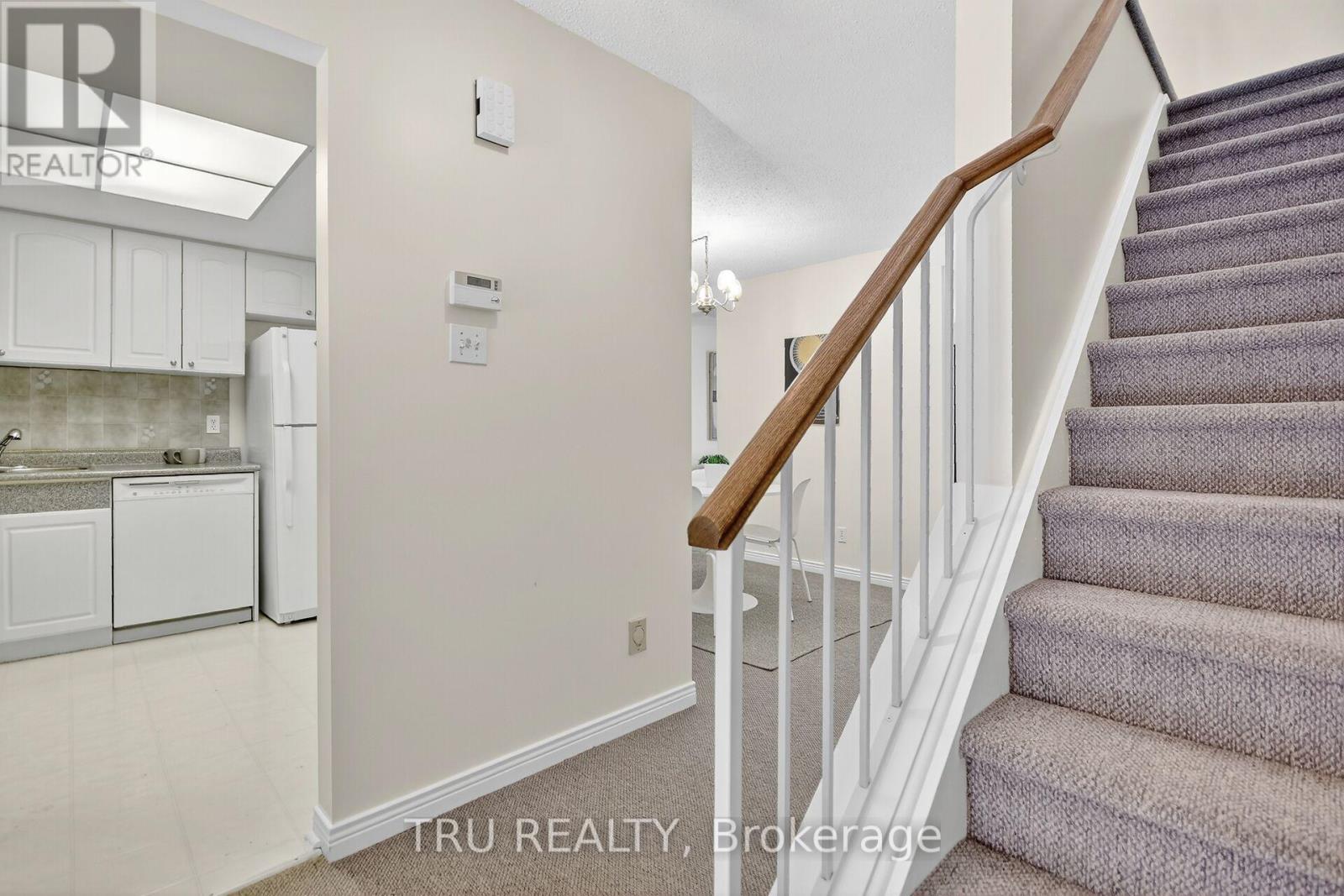 82 - 215 Temby Private