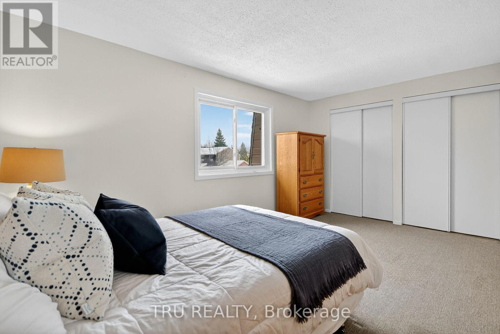 82 - 215 Temby Private