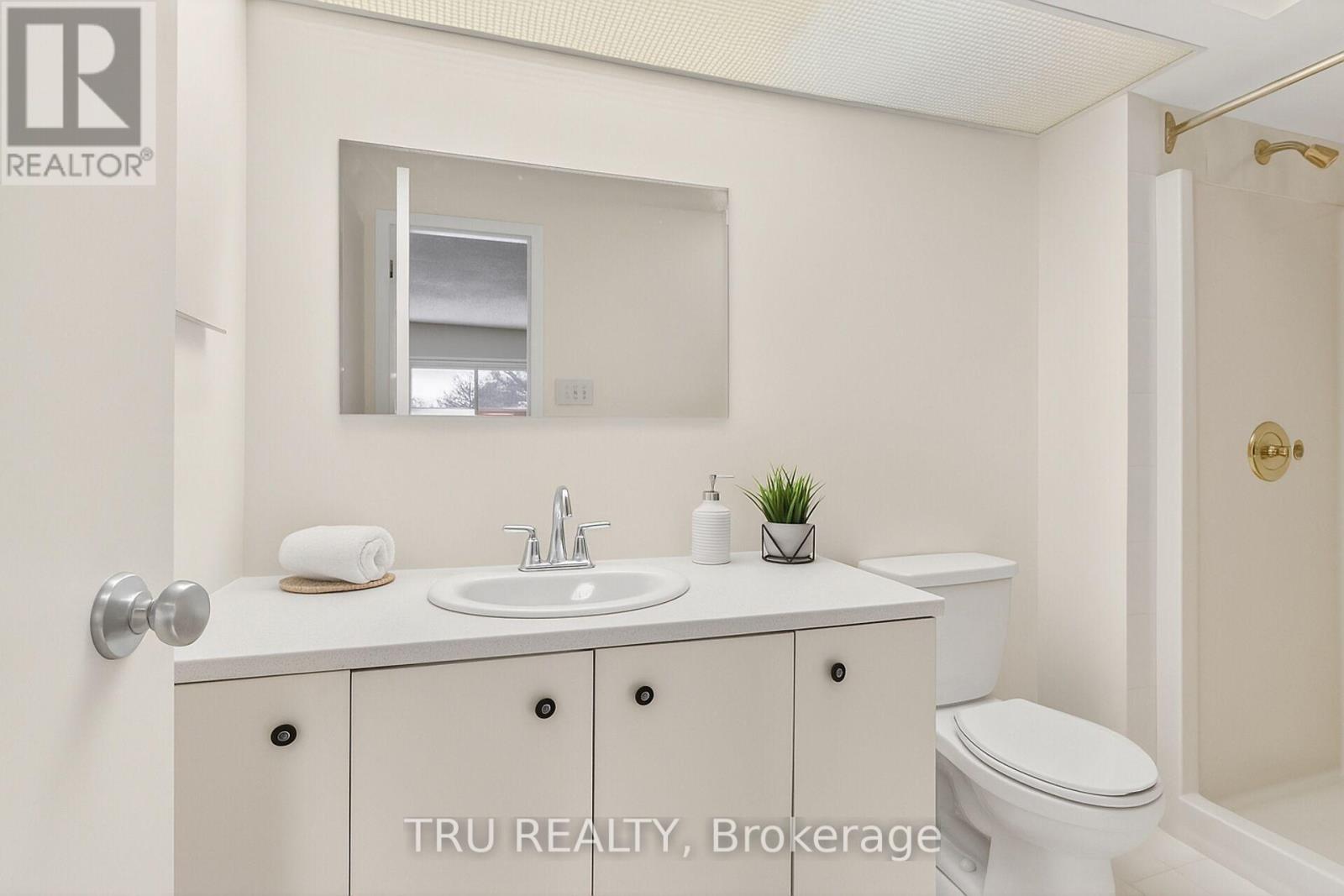 82 - 215 Temby Private