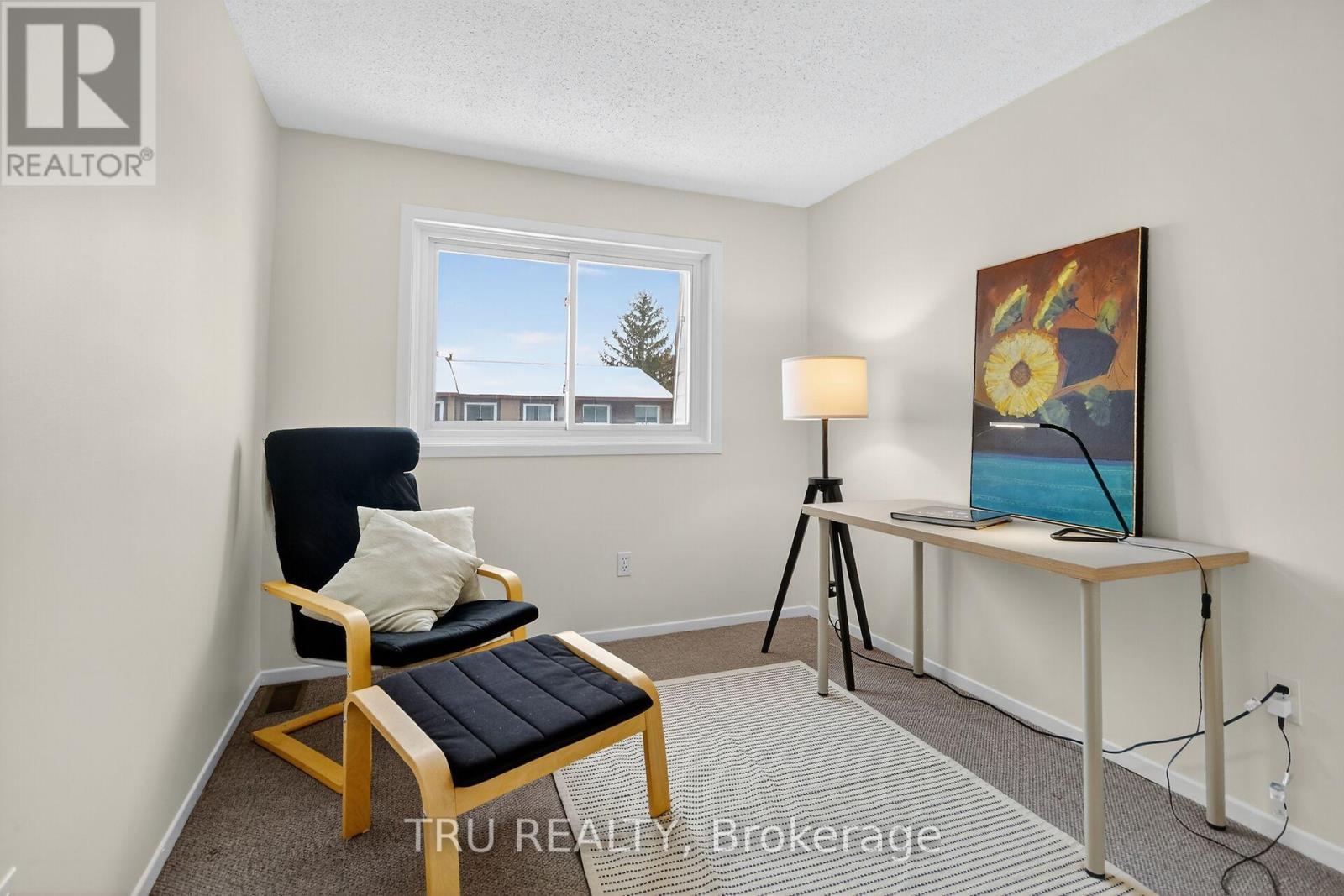 82 - 215 Temby Private