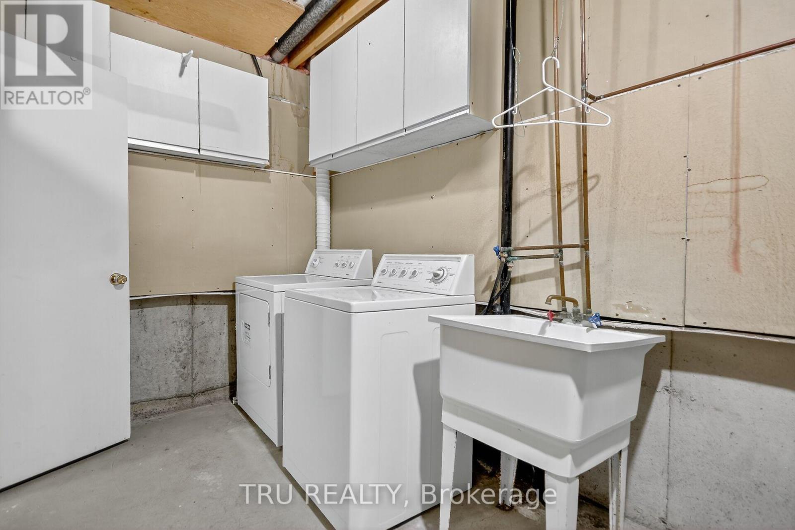 82 - 215 Temby Private