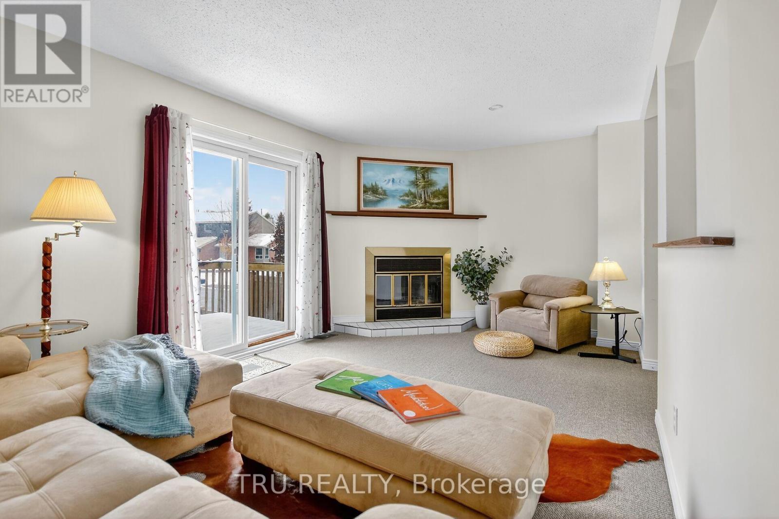 82 - 215 Temby Private