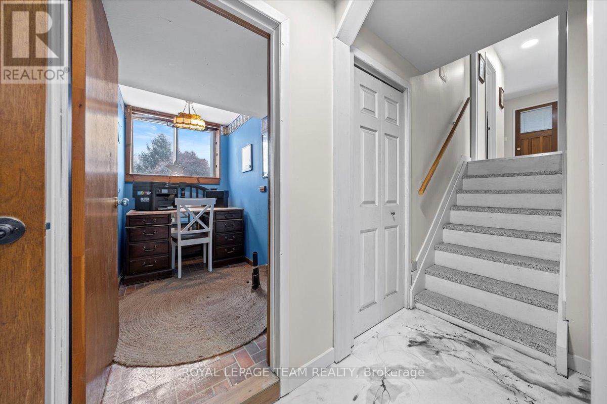 9161 County Rd 6 North