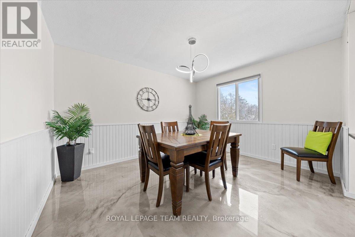 9161 County Rd 6 North