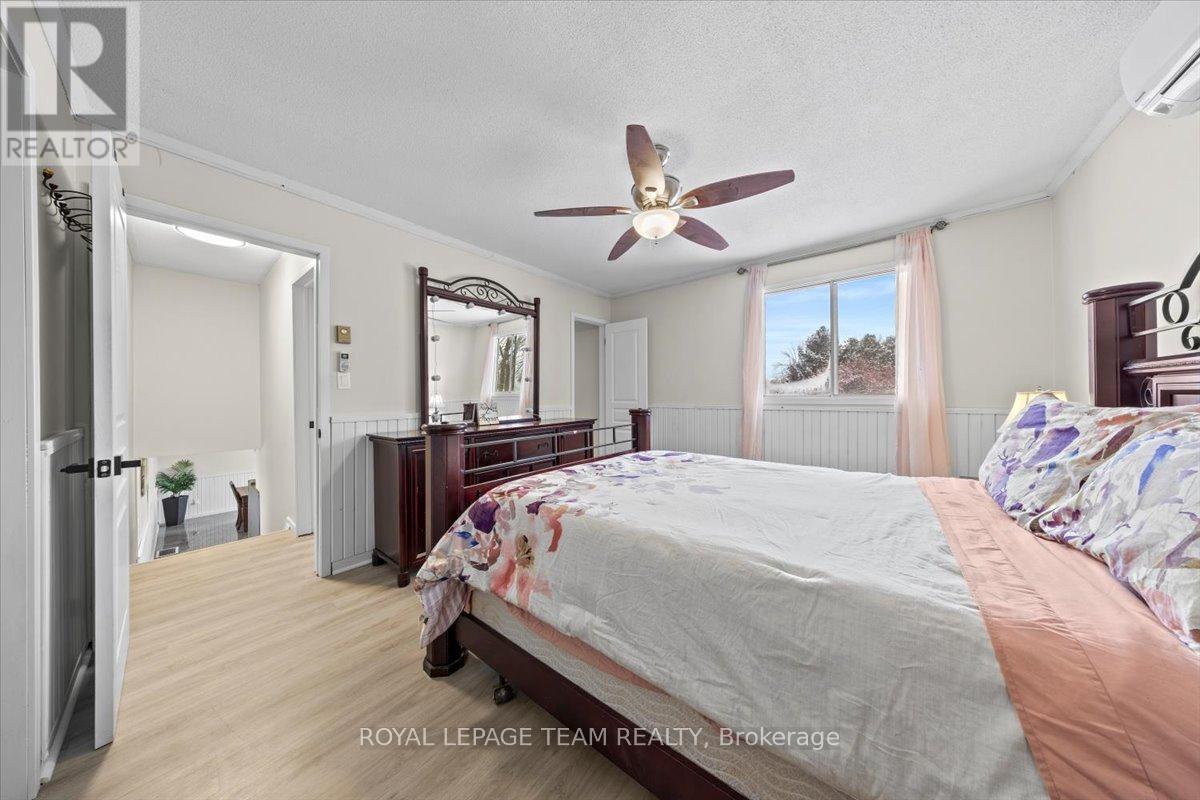 9161 County Rd 6 North