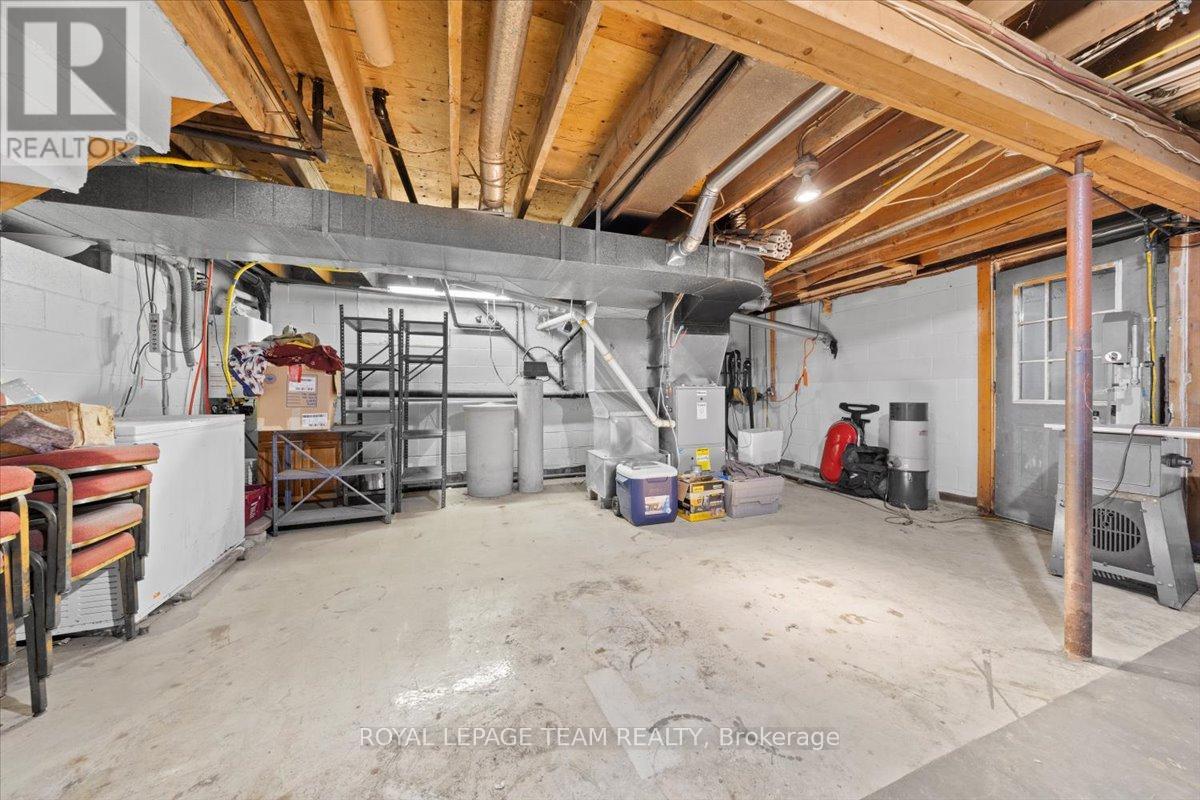 9161 County Rd 6 North