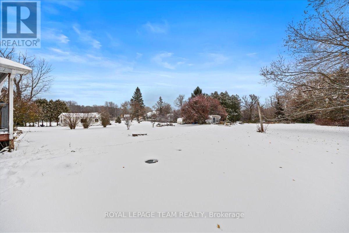 9161 County Rd 6 North