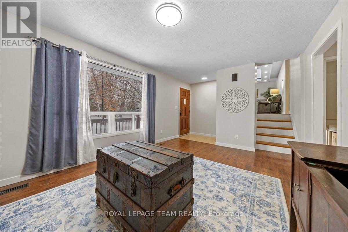 9161 County Rd 6 North