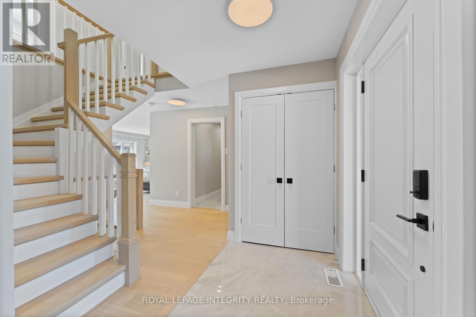 3440 Woodroffe Avenue