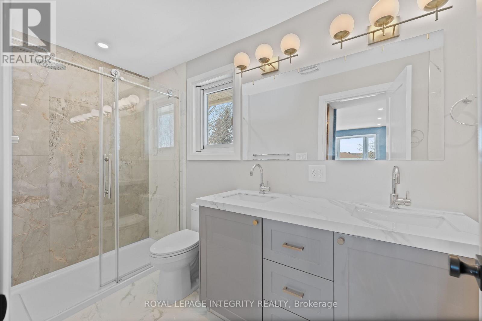 3440 Woodroffe Avenue