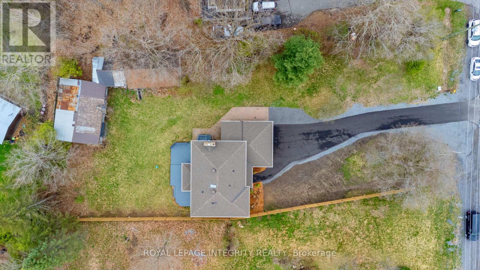 3440 Woodroffe Avenue