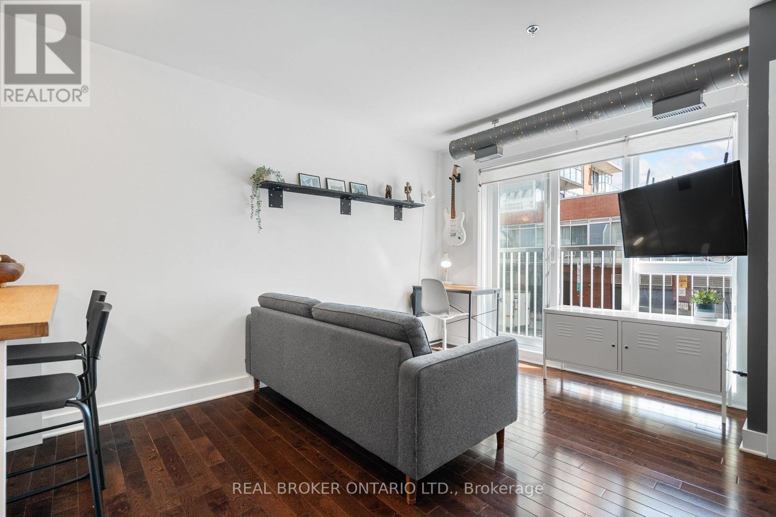 102 - 360 Cumberland Street