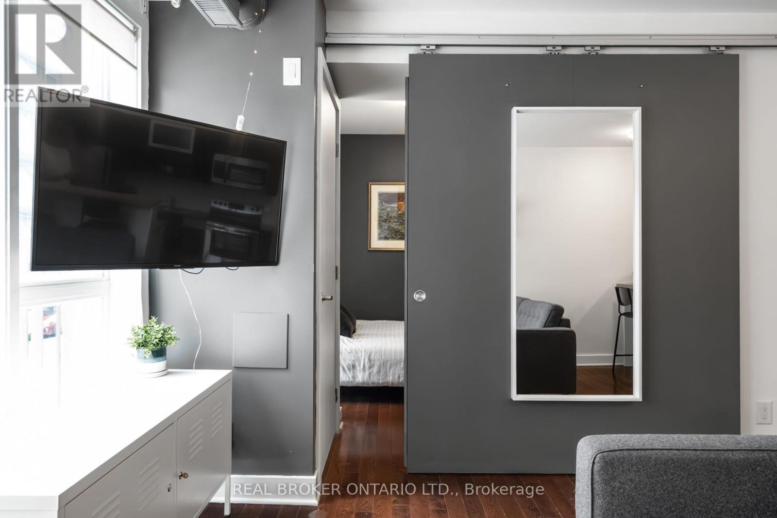 102 - 360 Cumberland Street