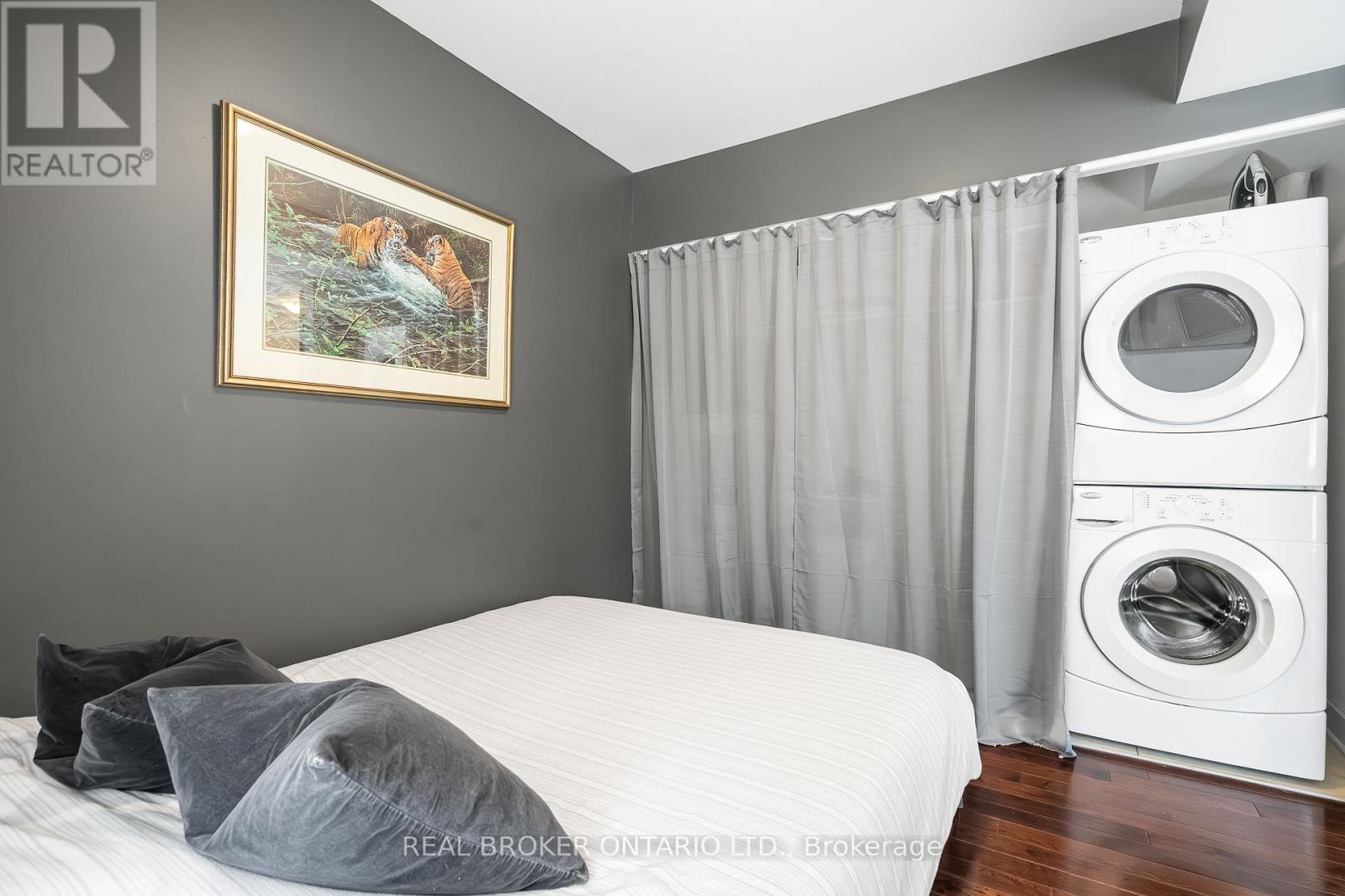 102 - 360 Cumberland Street