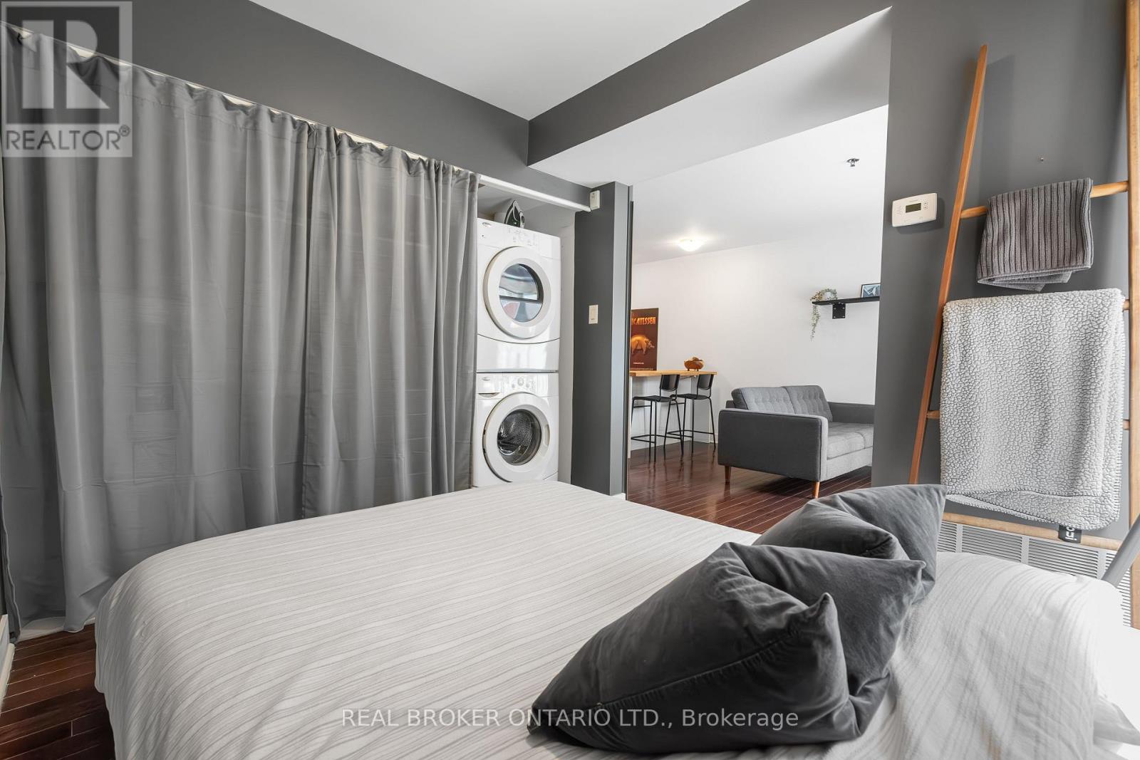 102 - 360 Cumberland Street