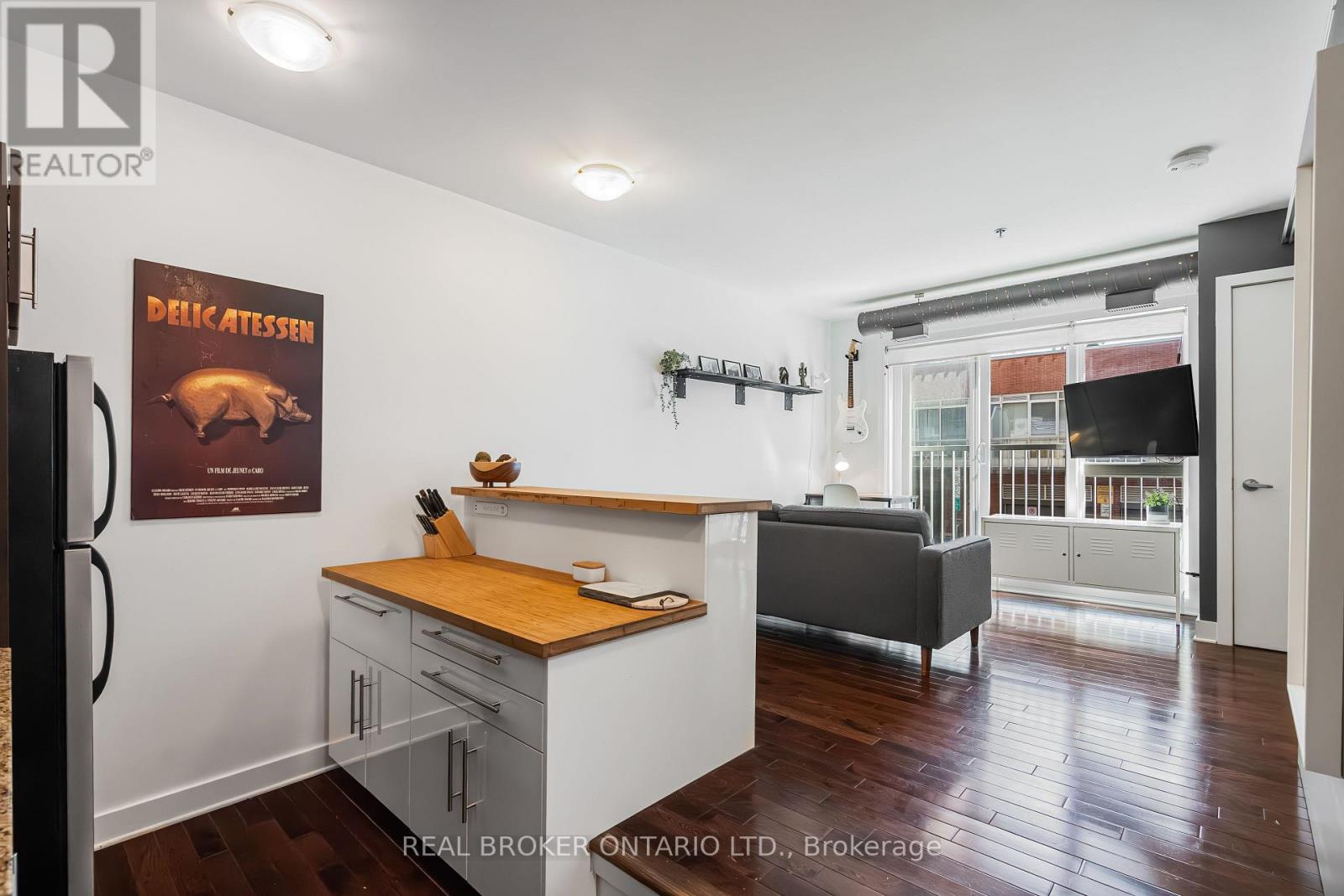 102 - 360 Cumberland Street