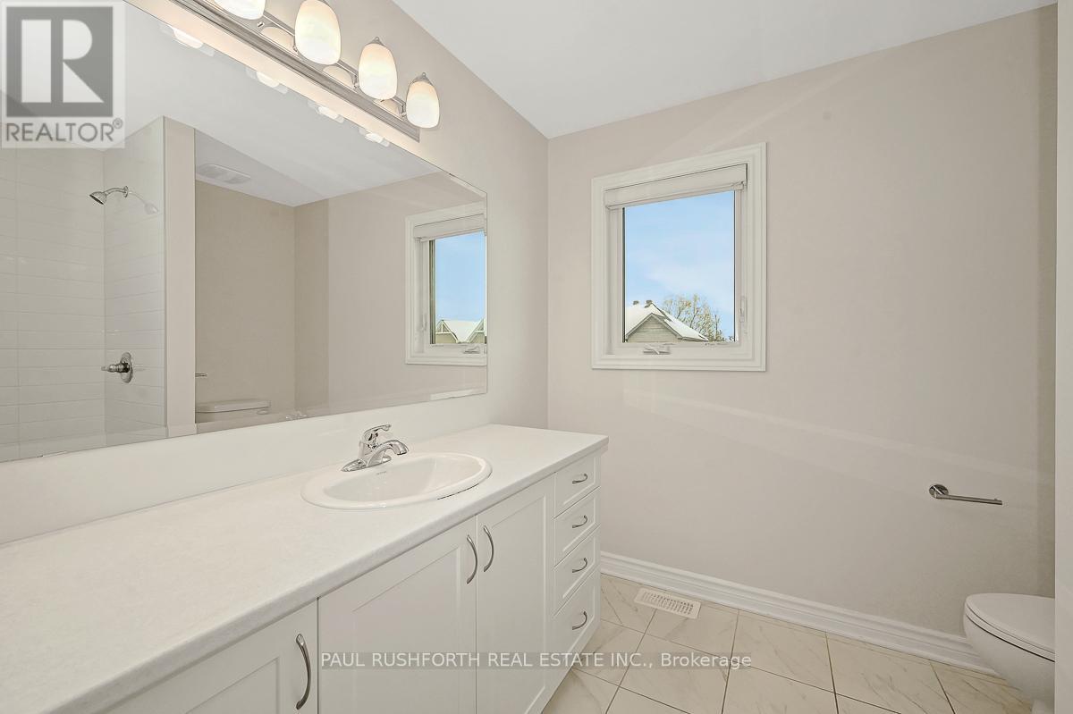 115 Discovery Crescent