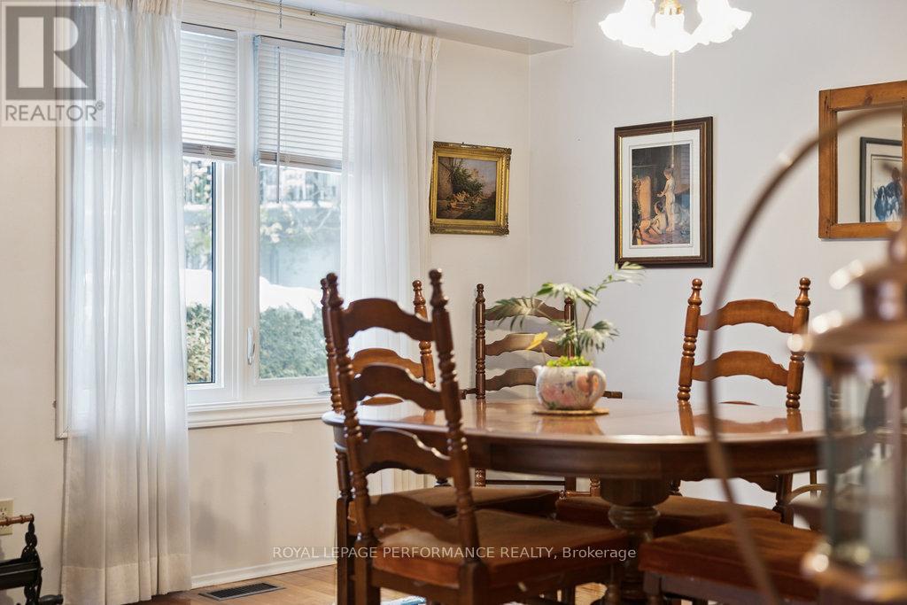 2314 Cotters Crescent