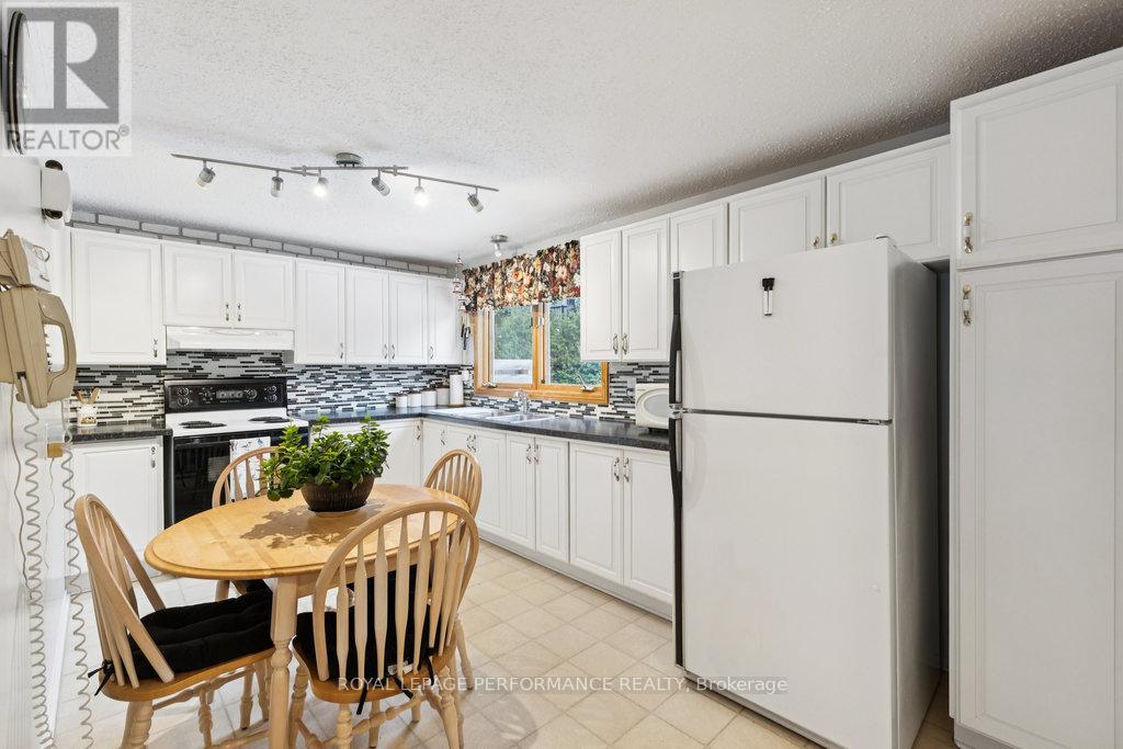 2314 Cotters Crescent