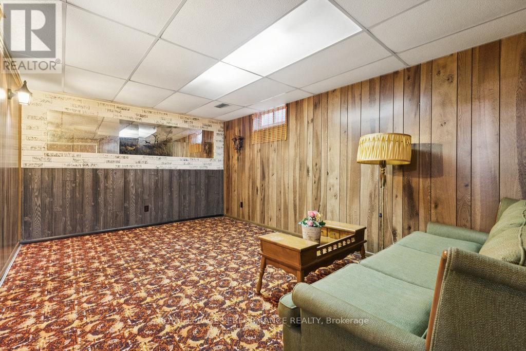 2314 Cotters Crescent