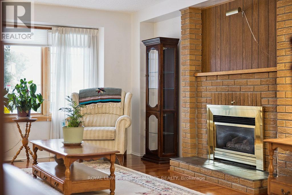 2314 Cotters Crescent