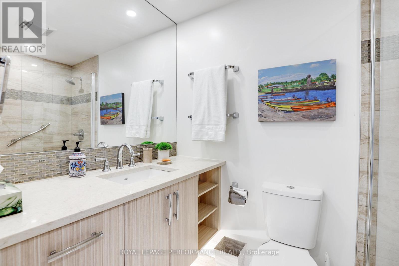 Ph3 - 370 Dominion Avenue