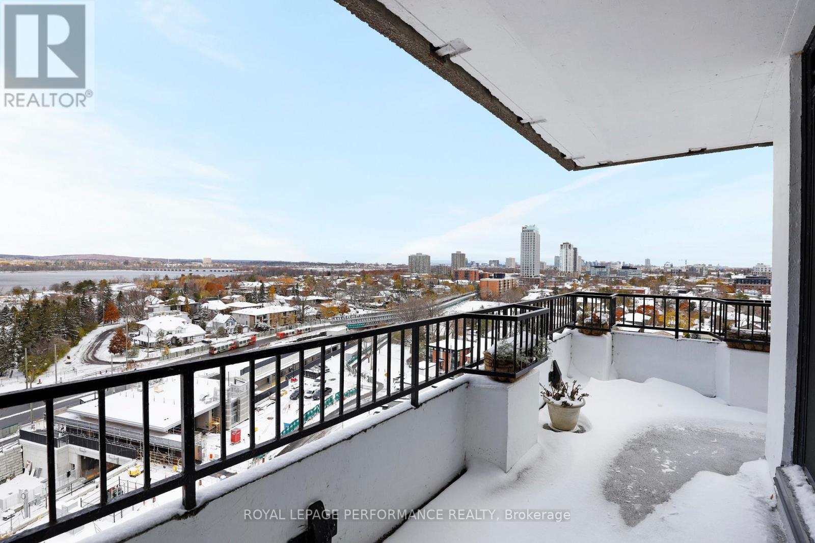 Ph3 - 370 Dominion Avenue