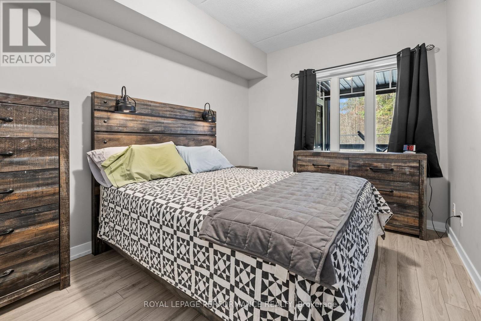 404 - 99 St Moritz Trail