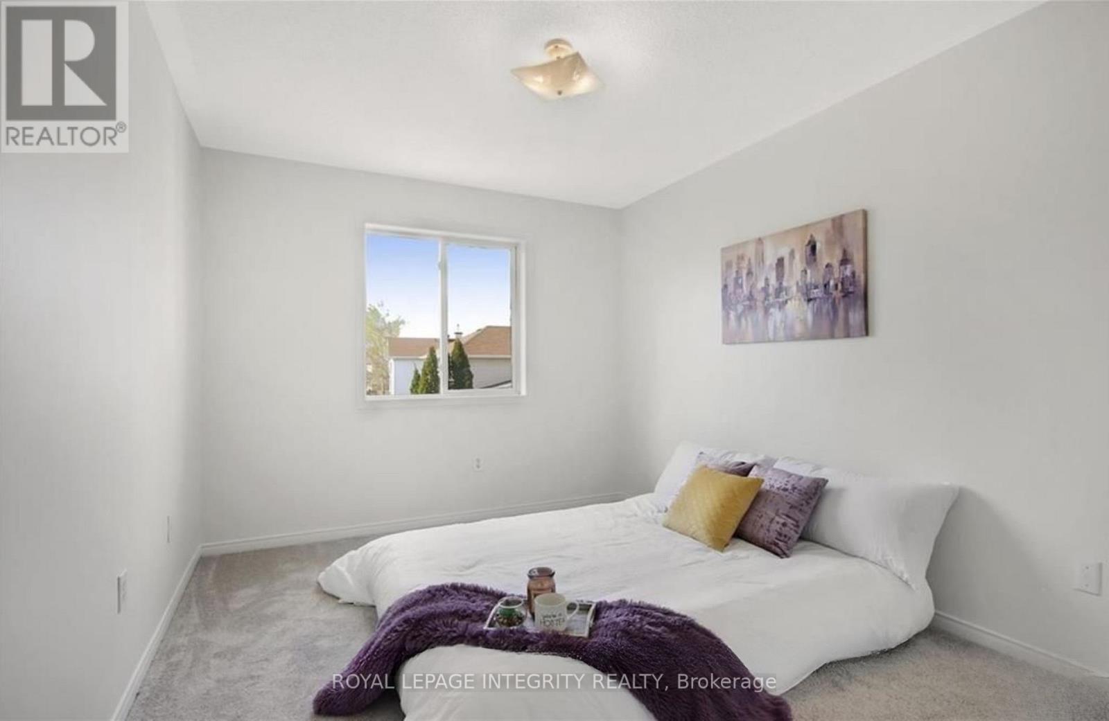 77 Daventry Crescent