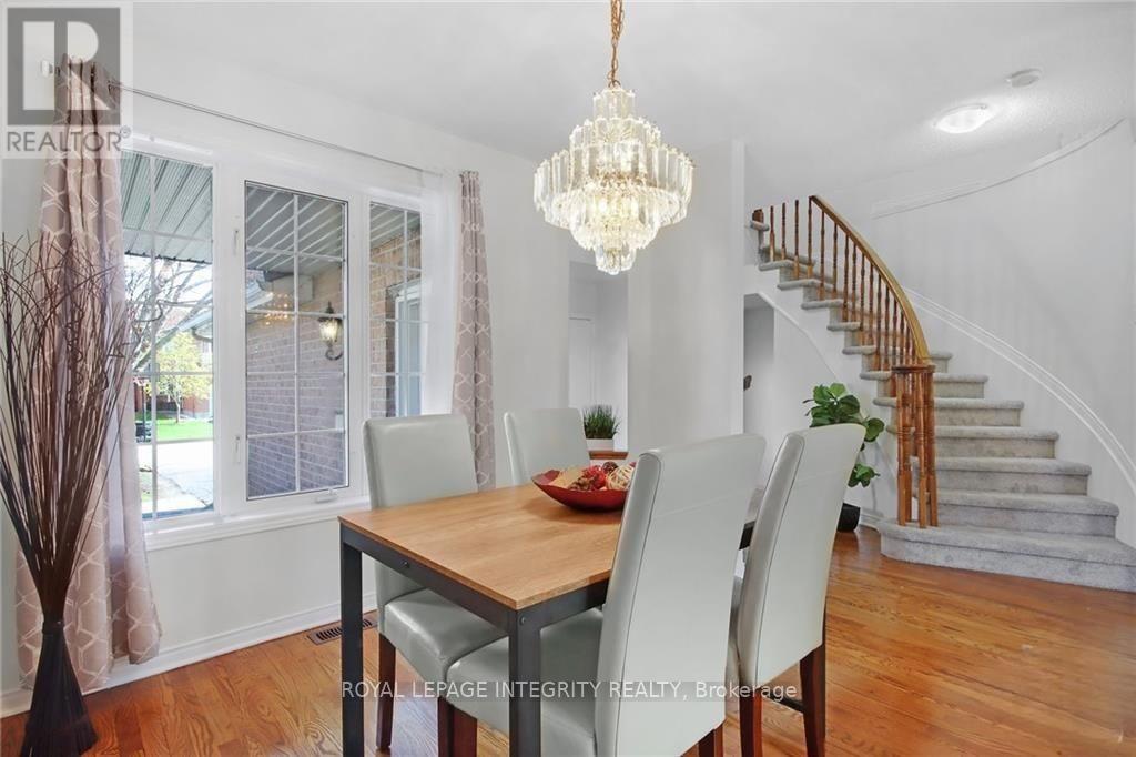 77 Daventry Crescent