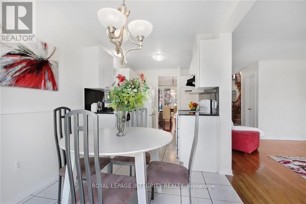 77 Daventry Crescent