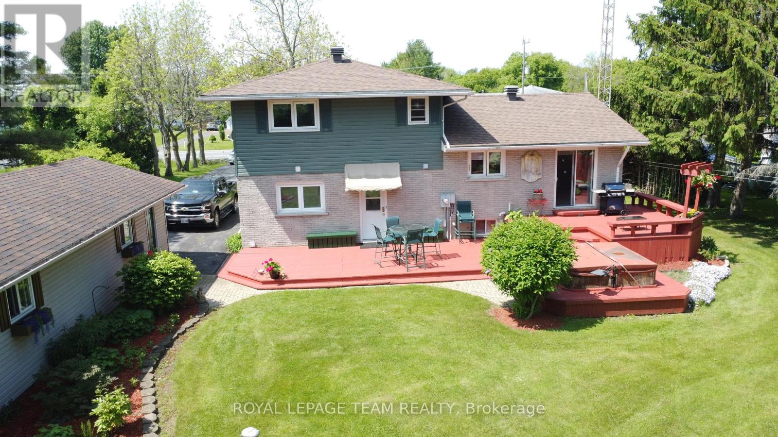 4951 (hwy 31) Bank Street N