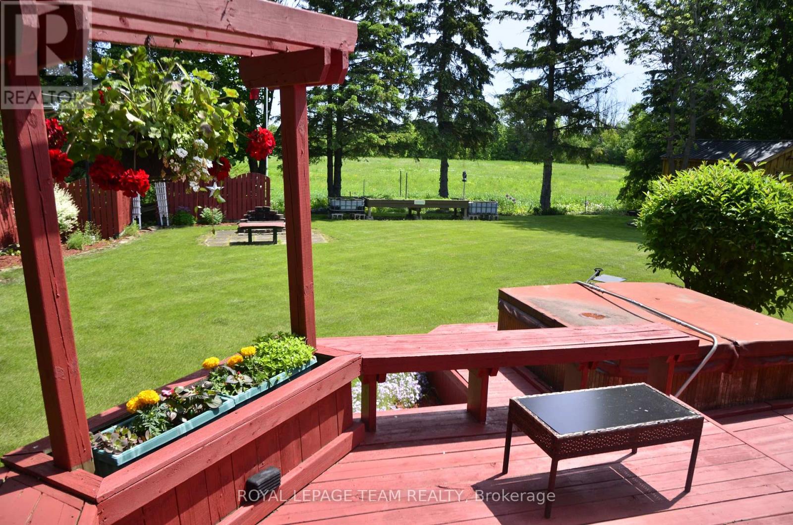 4951 (hwy 31) Bank Street N