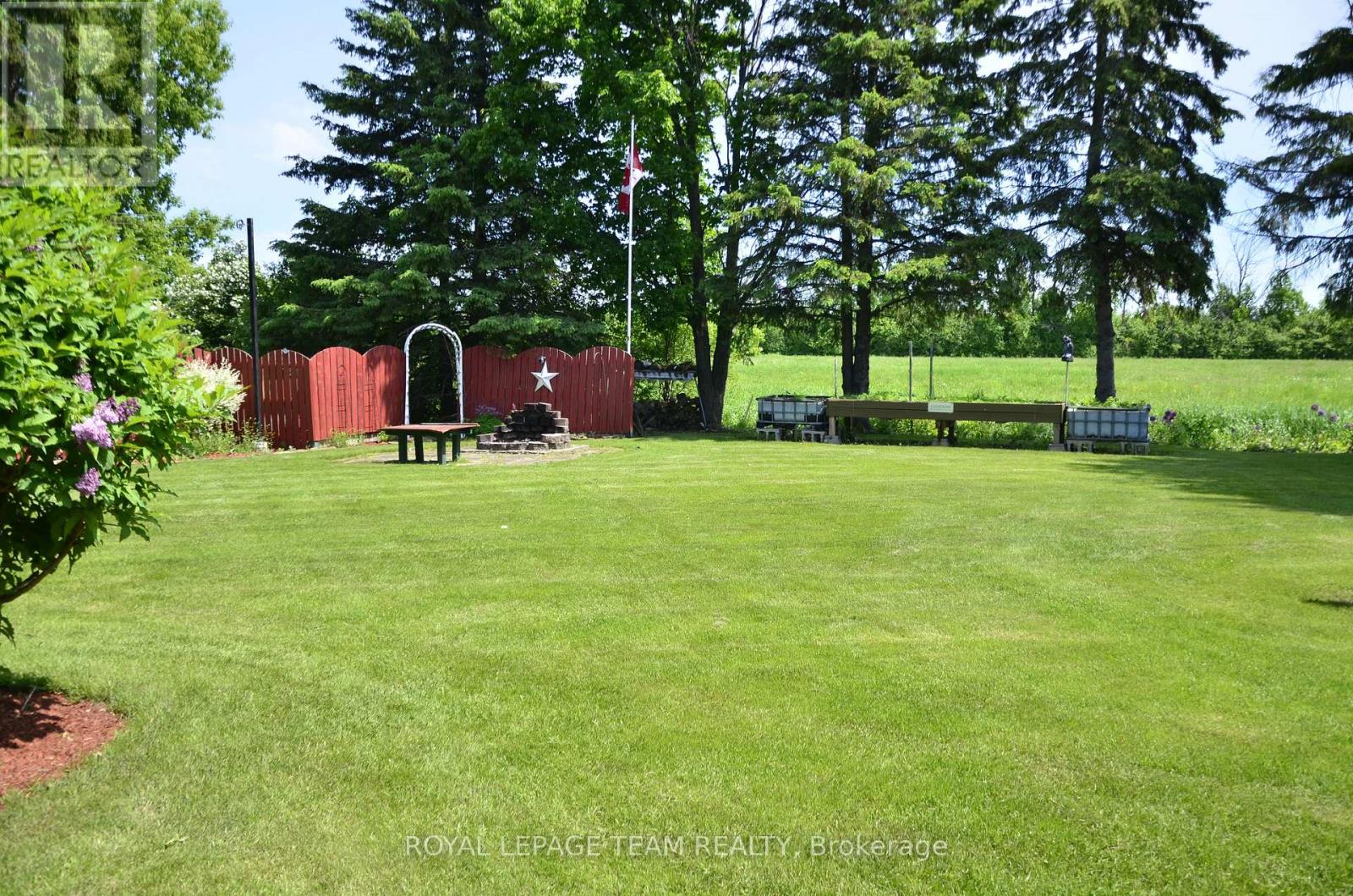 4951 (hwy 31) Bank Street N