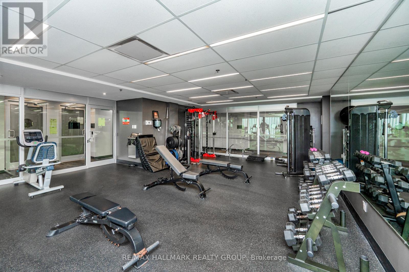 1904 - 179 Metcalfe Street