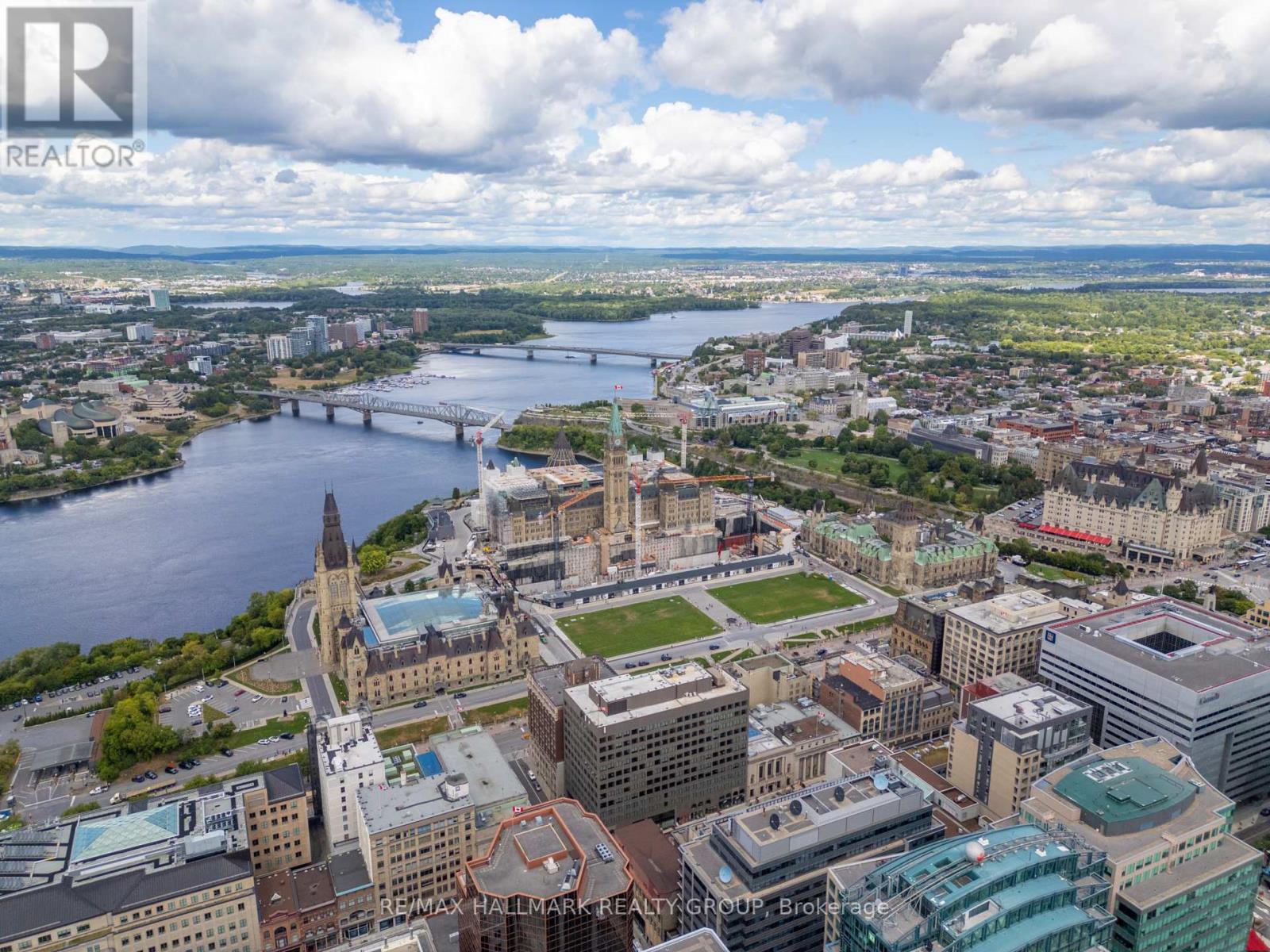 1904 - 179 Metcalfe Street