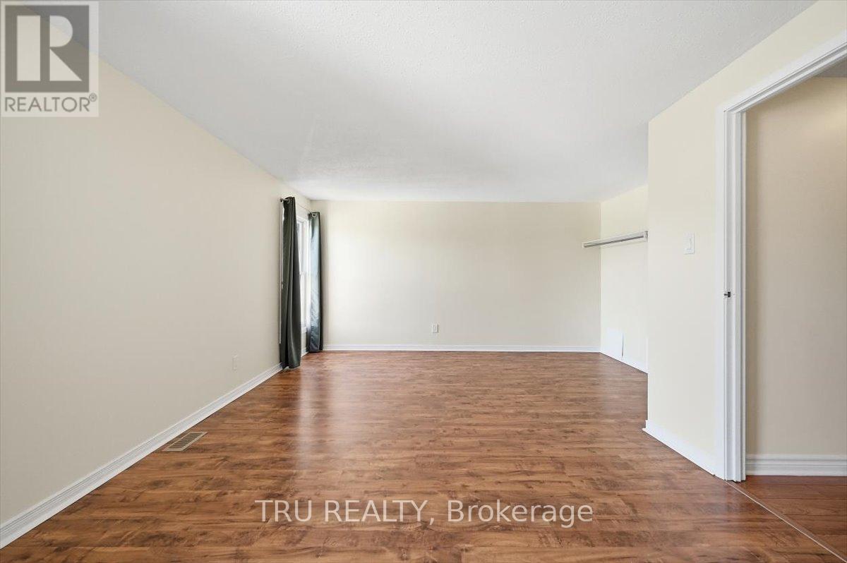 302 - 2290 Cotters Crescent